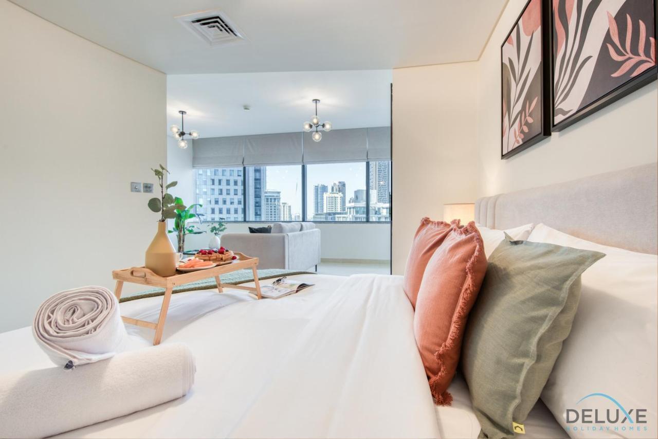 Unbeatable Rate Stylish 1Br With Balcony Near Metro By Deluxe Holiday Homes Dubai Buitenkant foto